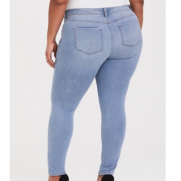 Luxe Skinny (Xtra Tall, Never Worn) - Picture 2 of 3